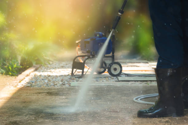 Best Driveway Pressure Washing  in Wyandanch, NY